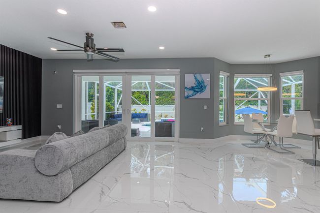 2738 Misty Oaks Circle Royal Circle, House other with 4 bedrooms, 3 bathrooms and null parking in Royal Palm Beach FL | Image 7