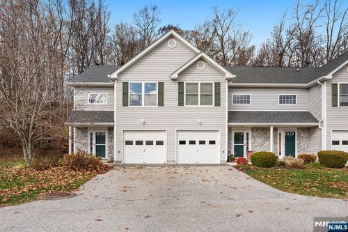 14 Druid Ln, Hamburg, NJ, 07419-9718 | Card Image