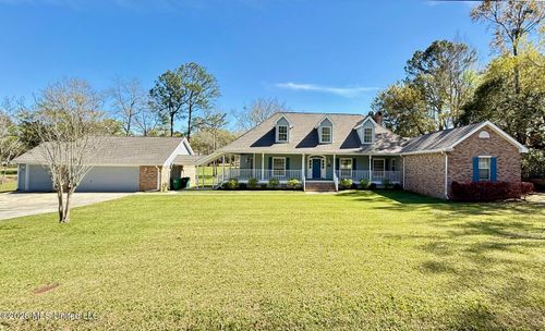 7740 Moanalua Way, Diamondhead, MS, 39525-3740 | Card Image