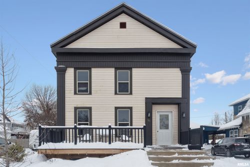 707 W Platt St, Maquoketa, IA, 52060-2121 | Card Image