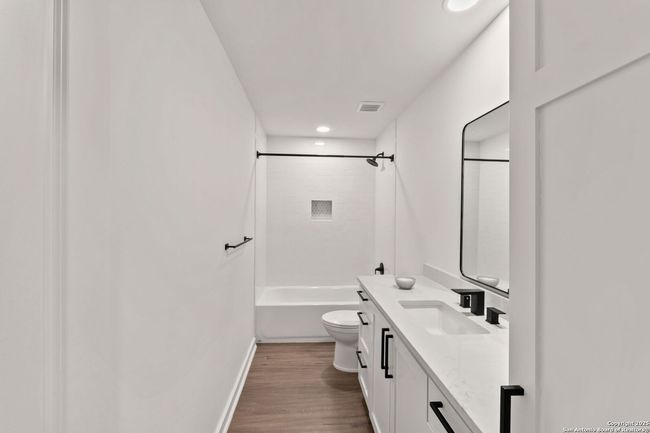 APT-101 - 2718 Old Field Dr, Townhouse with 2 bedrooms, 3 bathrooms and null parking in San Antonio TX | Image 26