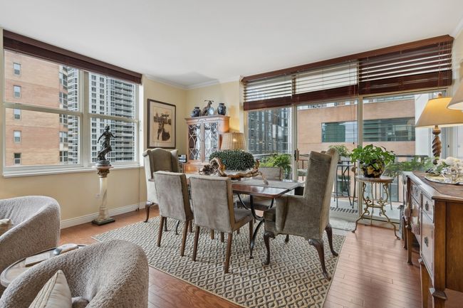 APT-1409 - 21 W Chestnut St, Condo with 2 bedrooms, 2 bathrooms and 1 parking in CHICAGO IL | Image 12