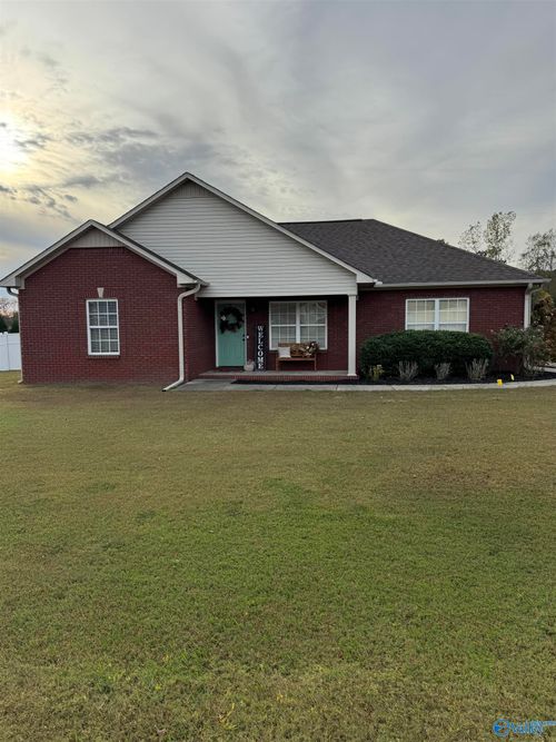 10 Jack Thomas Ct, Hartselle, AL, 35640-5357 | Card Image