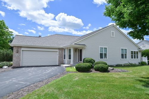 N57W24093 N Sycamore Cir, Sussex, WI, 53089-5158 | Card Image