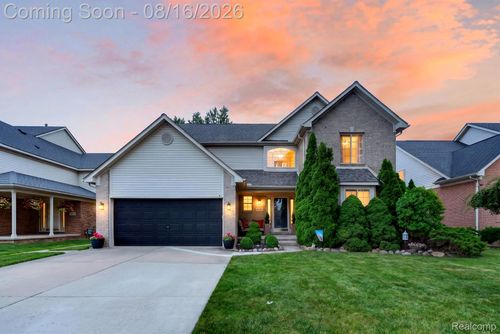 24245 Helene Dr, Trenton, MI, 48183-2576 | Card Image
