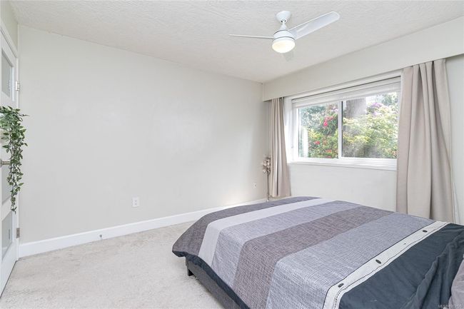 101 - 1792 Rockland Ave, Condo with 2 bedrooms, 2 bathrooms and 1 parking in Victoria BC | Image 12