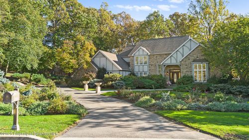 202 Glenmaura Dr, Moosic, PA, 18507-1915 | Card Image