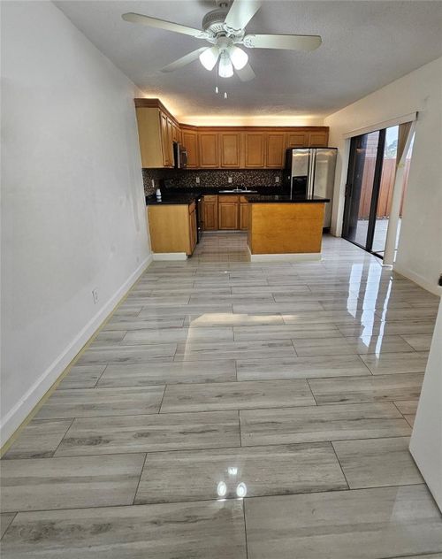 912-912 Springdale Cir, Palm Springs, FL, 33461-1528 | Card Image