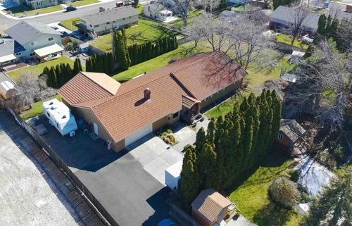 1450 Adair Dr, Richland, WA, 99352-9417 | Card Image