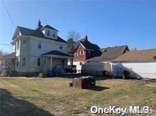 1-55 Bedell St, Freeport, NY, 11520-4546 | Card Image