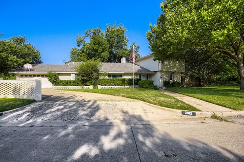 3912 Plantation Dr, Benbrook, TX, 76116-7603 | Card Image
