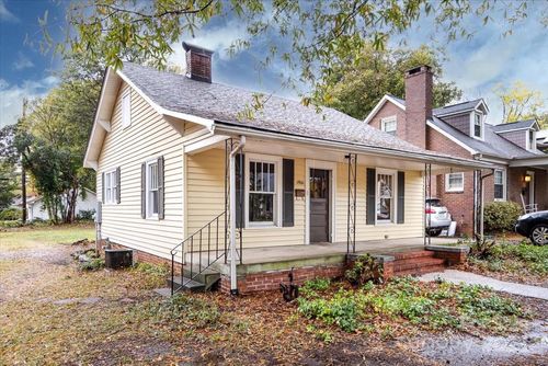 1901 Winter St, Charlotte, NC, 28205-3652 | Card Image