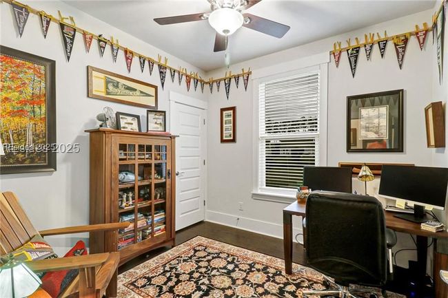 Guest Bedroom 1 | Image 24