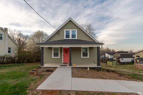 3040 Forest Hills Cir, Lynchburg, VA, 24501-2312 | Card Image