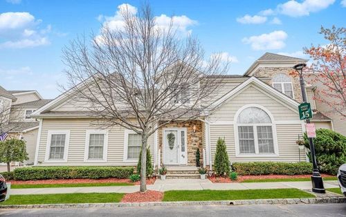 68 Tiller Ct, Staten Island, NY, 10309-2842 | Card Image