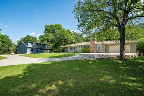 919 Old Justin Rd, Argyle, TX, 76226-3407 | Card Image