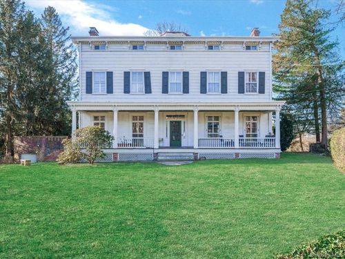 29 Center Dr, Little Neck, NY, 11363-1213 | Card Image