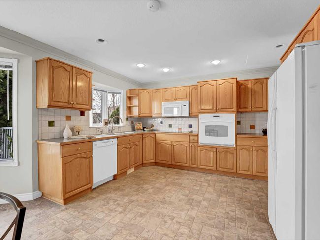 31 Cook Court Se, Home with 4 bedrooms, 3 bathrooms and 4 parking in Medicine Hat AB | Image 13