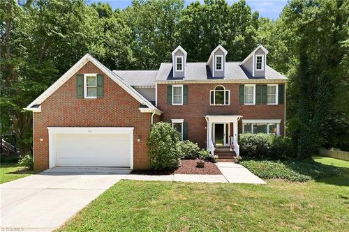 5411 Pigeon Cove Dr, Greensboro, NC, 27410-9084 | Card Image