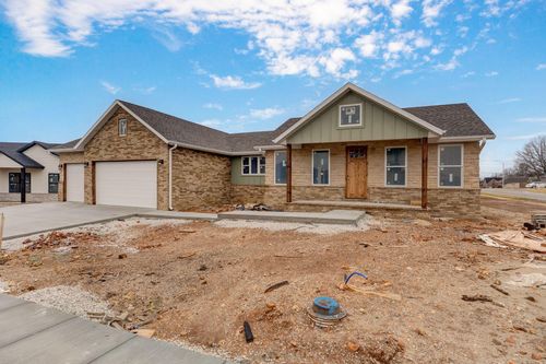 3048 W Teton Dr, Springfield, MO, 65810-1341 | Card Image