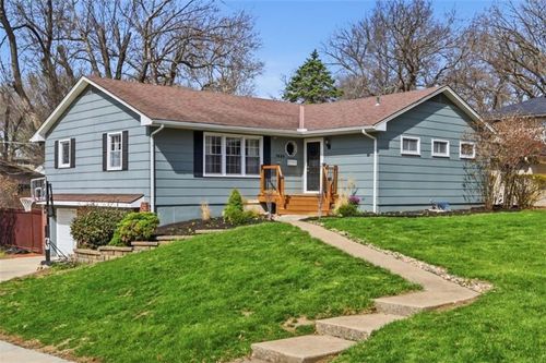 7630 Pawnee St, Prairie Village, KS, 66208-4111 | Card Image