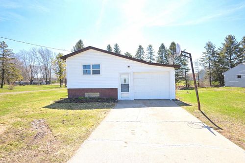 3015 Viebahn Street, Manitowoc, WI, 54220 | Card Image
