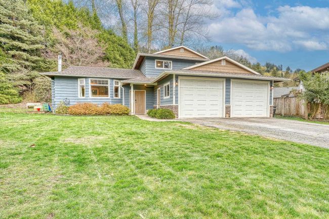 2488 Cameron Crescent, House other with 4 bedrooms, 3 bathrooms and 6 parking in Abbotsford BC | Image 1