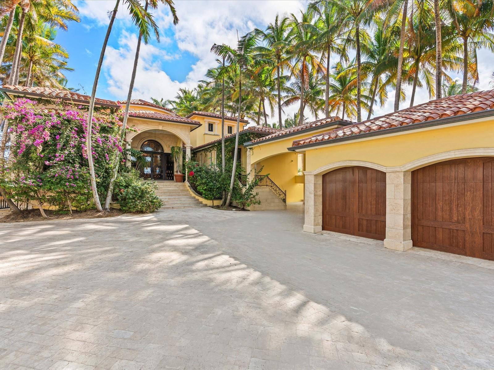 Residential Lease in Golden Beach