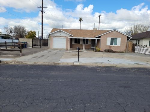 709 Sunset Dr, Lindsay, CA, 93247-1544 | Card Image