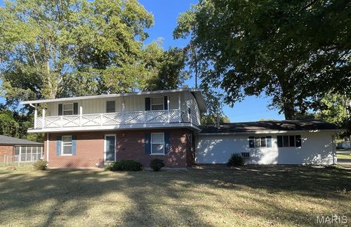 202 6th St, Mascoutah, IL, 62258-1102 | Card Image