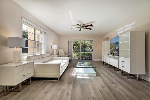 apt-101-2975 Sw 22nd Ave, Delray Beach, FL, 33445-7829 | Card Image