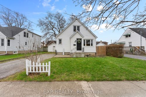 6 Cedardale Avenue, St Catharines, ON, L2P1A9 | Card Image