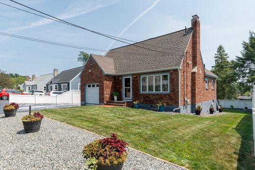 458 Appleton St, Arlington, MA, 02476-7039 | Card Image