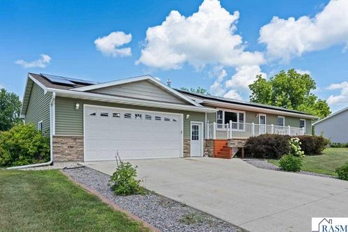 219 5th St Se, Madelia, MN, 56062-1646 | Card Image