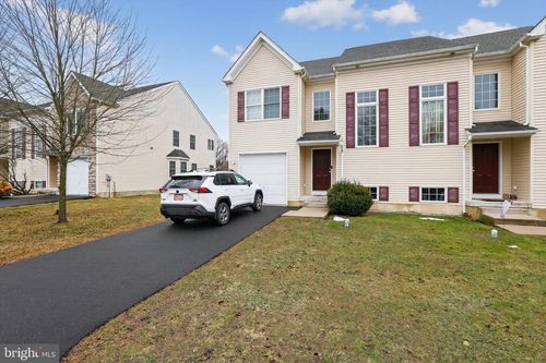 135 Sugarbush Dr, Perkasie, PA, 18944-1601 | Card Image