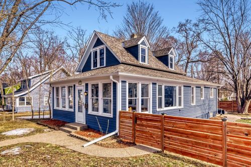 13 18th Ave N, Hopkins, MN, 55343-7422 | Card Image