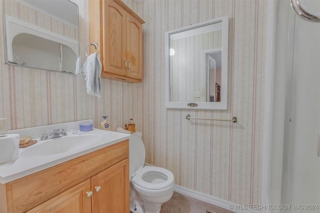11900 S 18 Th St E, House other with 2 bedrooms, 2 bathrooms and null parking in Jenks OK | Image 21