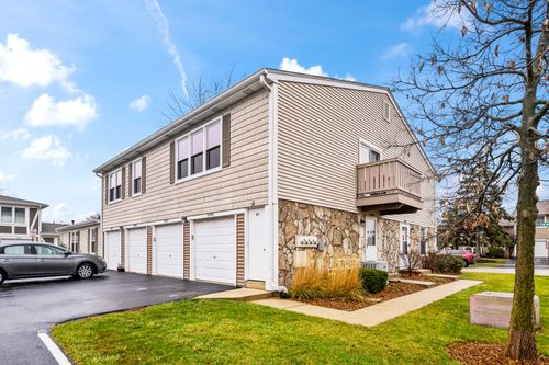 0-1040 Hampton Hbr, Schaumburg, IL, 60193-4218 | Card Image
