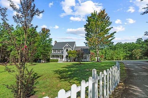 227 Shady Oaks Dr, Six Mile, SC, 29682-9437 | Card Image