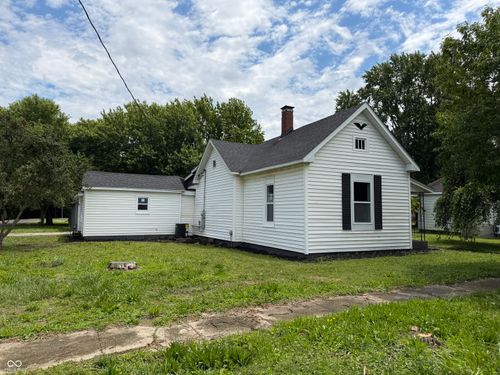 115 N 2nd St, Kingman, IN, 47952-5220 | Card Image