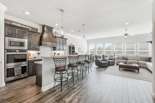 900 Pate St, Granbury, TX, 76048-1139 | Card Image