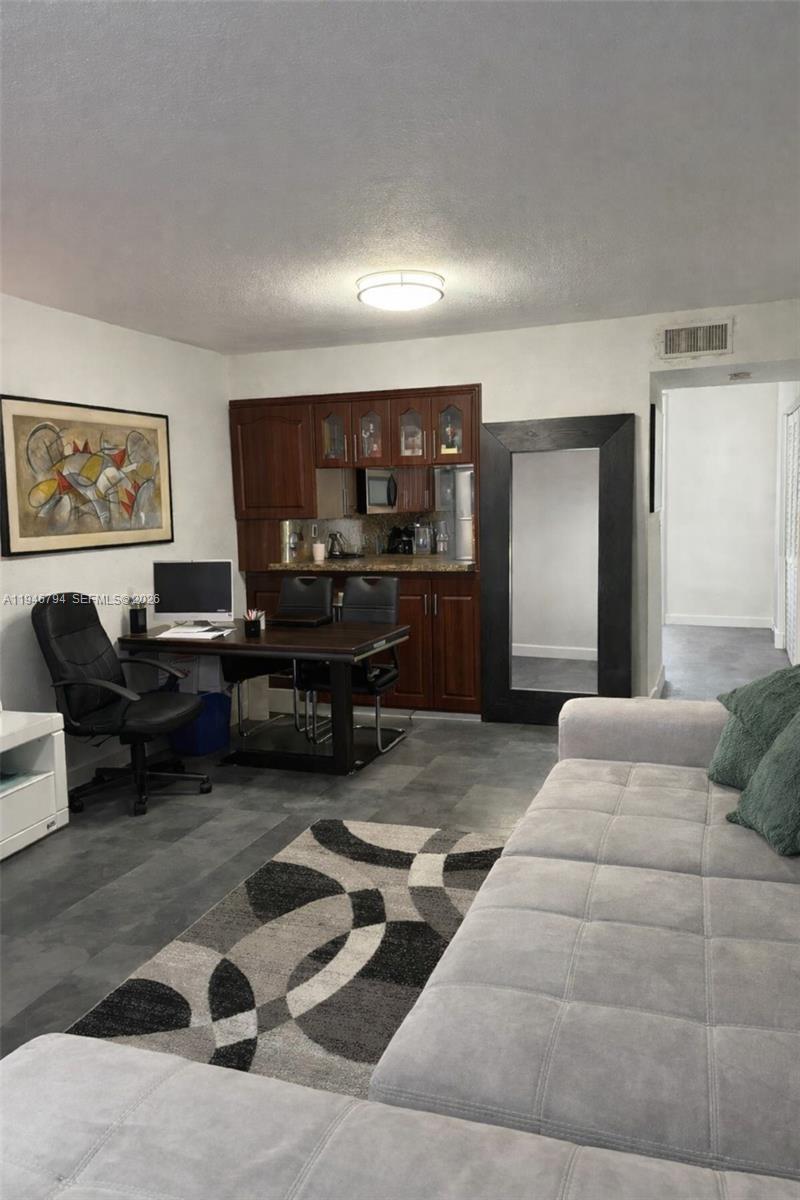 Residential in Hialeah 4