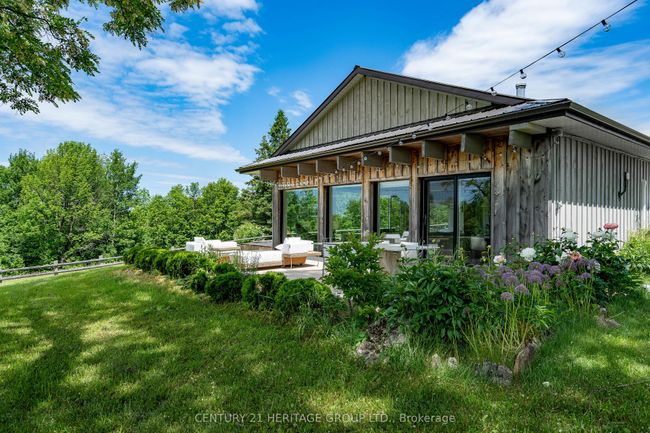 065072 Sideroad 4, House other with 4 bedrooms, 4 bathrooms and 20 parking in Meaford ON | Image 6