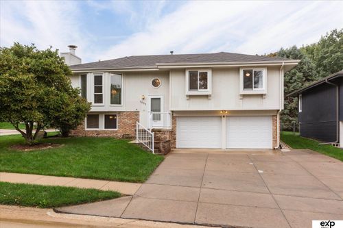 8655 Monroe St, Ralston, NE, 68127-4402 | Card Image