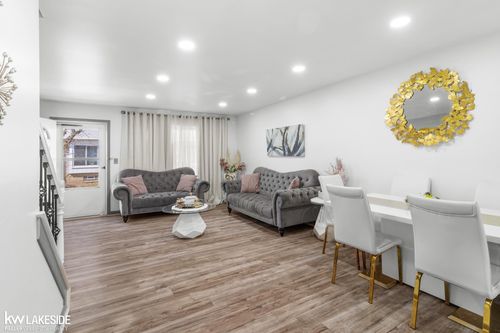 28372 Universal Dr, Warren, MI, 48092-2439 | Card Image