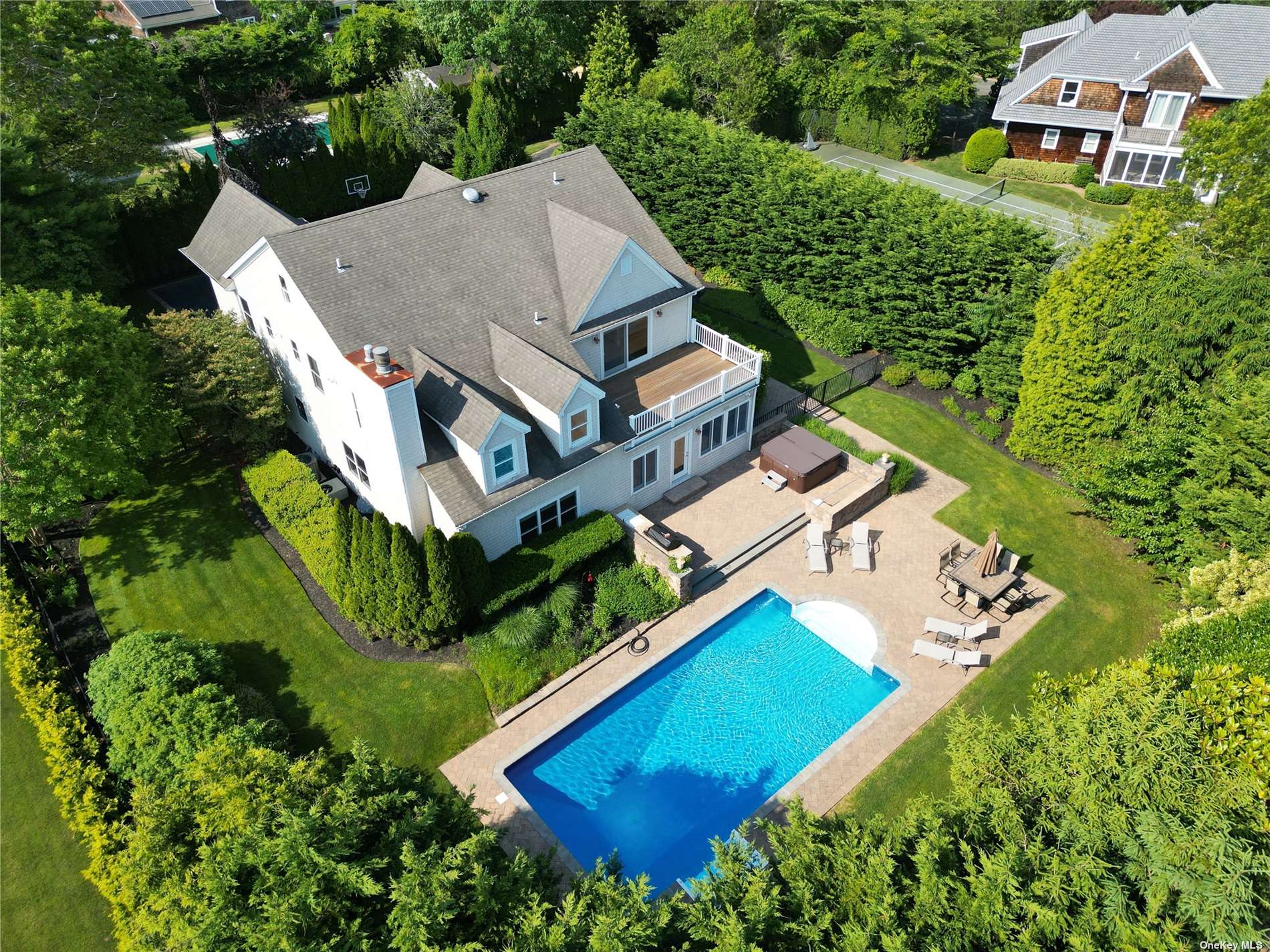 Post Fields Ln, Quogue, NY 11959