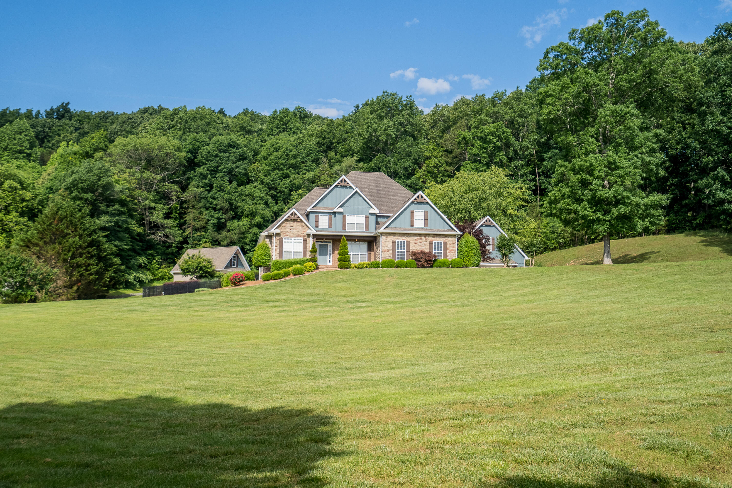 Deer Trail Dr, Tunnel Hill, GA 30755