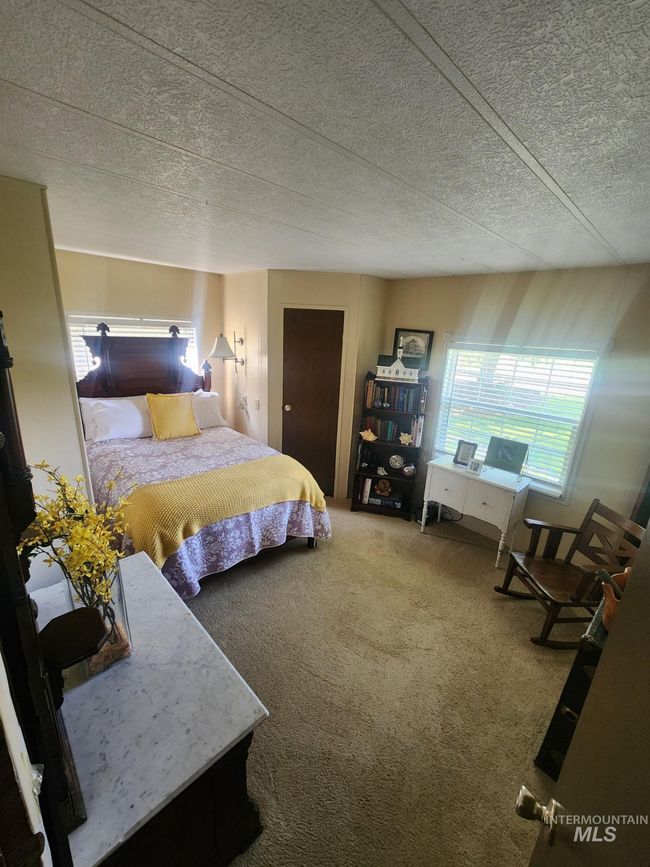 1005 E 00 S, House other with 3 bedrooms, 2 bathrooms and null parking in Declo ID | Image 35