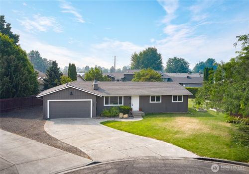1266 Se Independence Dr, College Place, WA, 99324-1818 | Card Image