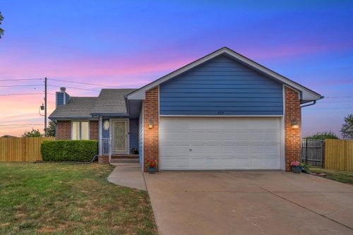 225 Windward Dr, Newton, KS, 67114-5420 | Card Image